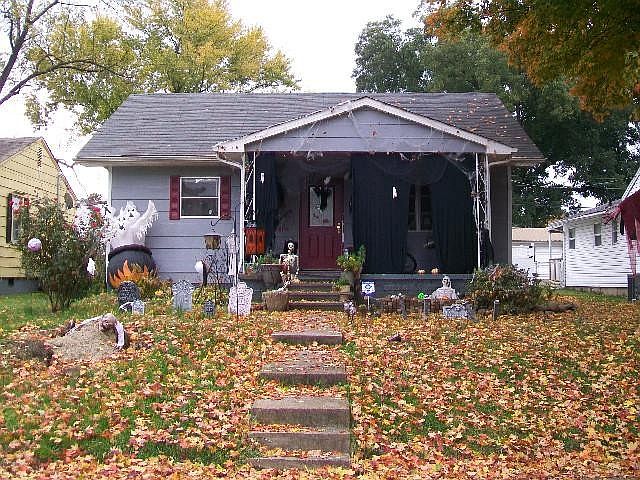 1st image of 906 Hiawassee Ave