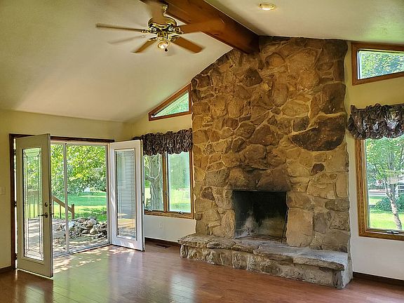 5th image of 1120 Ledgebrook Dr