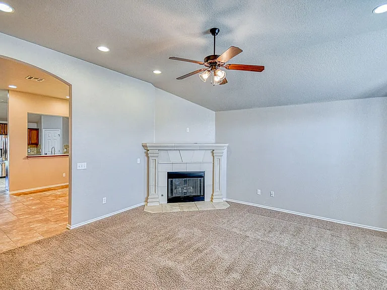 329 Tecumseh Meadows Dr — Photo 7