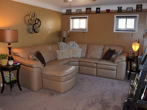 2nd image of 1735 Maple St