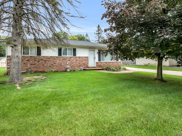 45510 Cumberland St, Shelby Township, MI 48317
