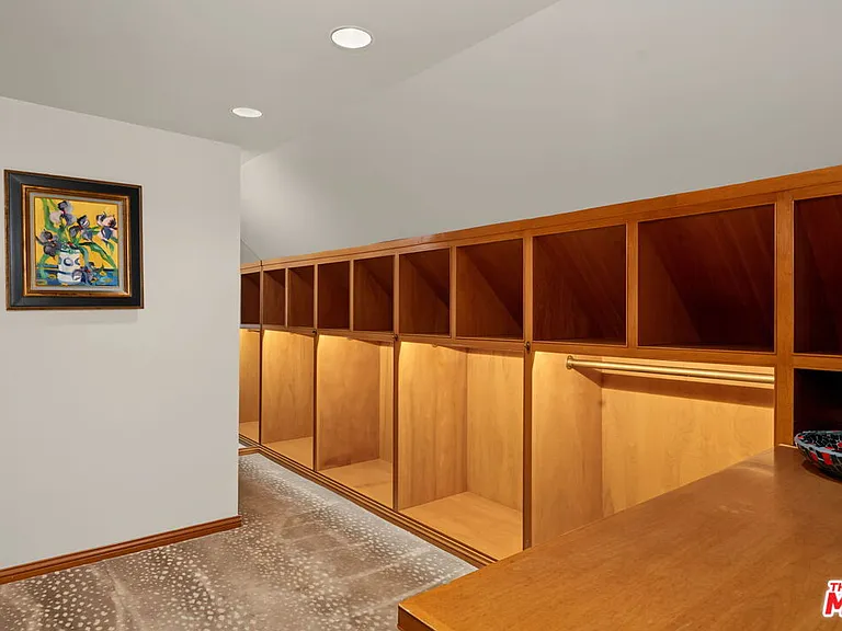 575 N Beverly Glen Blvd — Photo 26