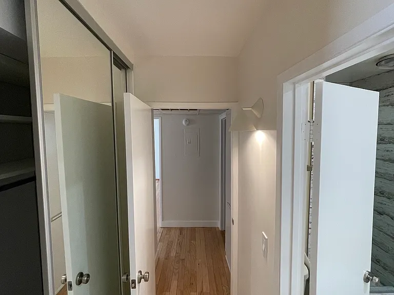 700 Westmount Dr #103 — Photo 13