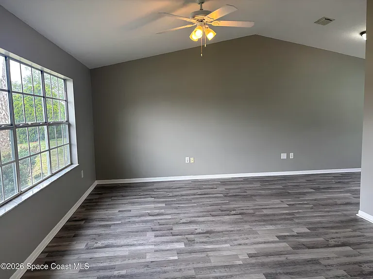 481 Firestone St NE — Photo 5