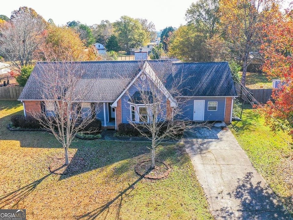 1st image of 112 Russell Cir