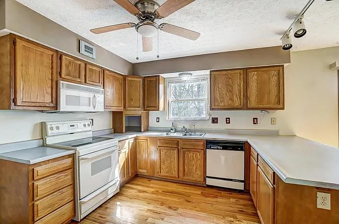2444 Highlandtown Dr — Photo 44
