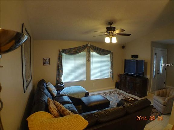 4th image of 143 Holderness Dr
