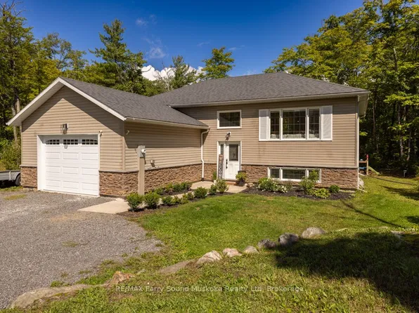 290 Rankin Lake Rd, Seguin, ON P2A 0B2