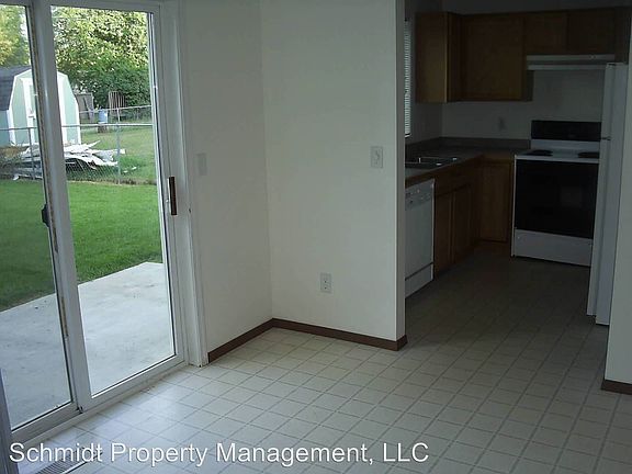 3rd image of 612 S 15th Ave