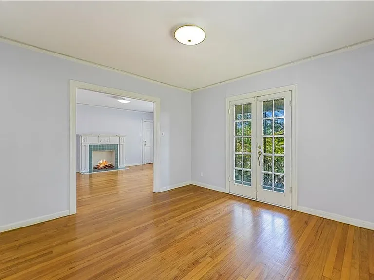 2323 Hartford Rd #A — Photo 4