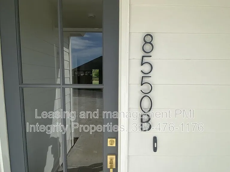 8550 Cat Rd #B — Photo 3