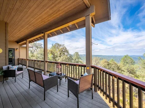7410 White Oak Dr, Placerville, CA 95667
