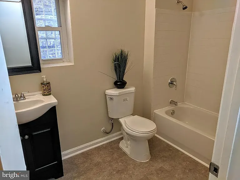 2444 Druid Hill Ave — Photo 21