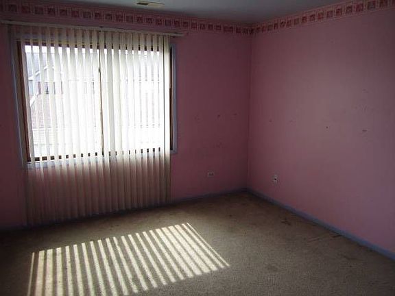 5th image of 152 Waters Edge Dr APT C
