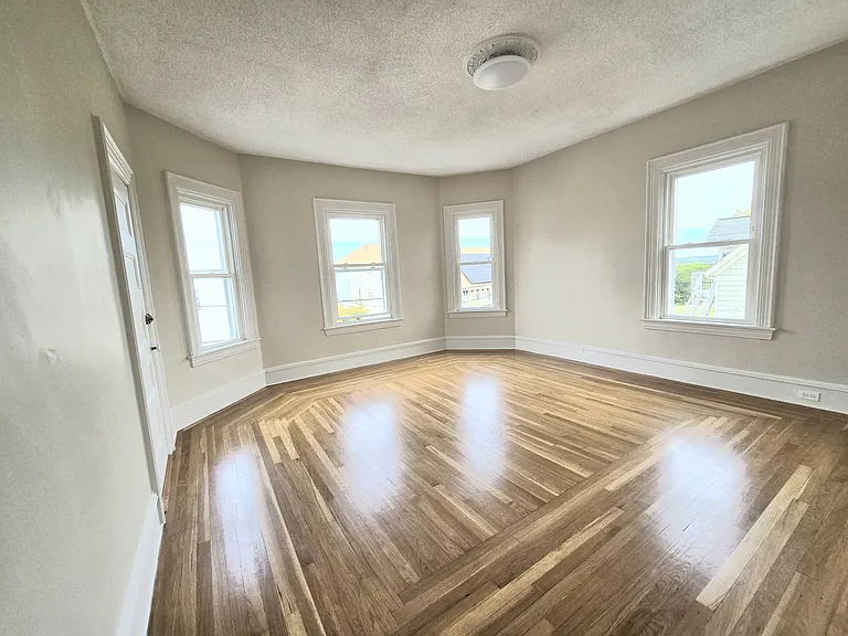 24 Ash St #1-2-3 — Photo 2