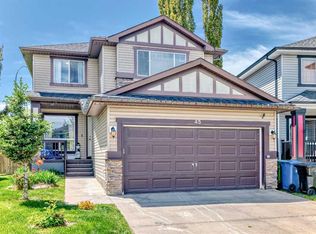 45 S Shawbrooke Park SW, Calgary, AB T2Y4L8