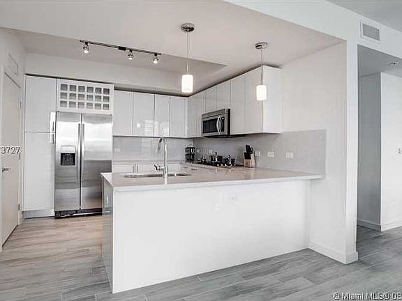 4th image of 999 SW 1st Ave APT 2804