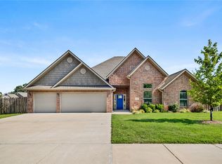 1405 W Fir St, Rogers, AR 72758