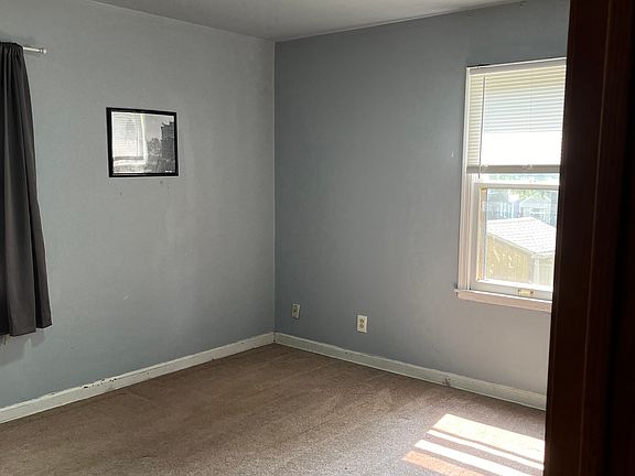 5th image of 2715 Haskell Ave