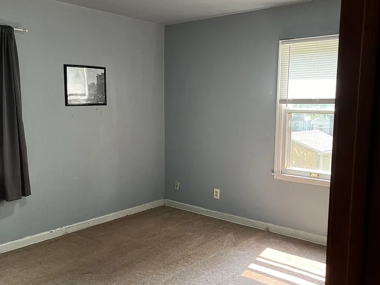 2715 Haskell Ave — Photo 5