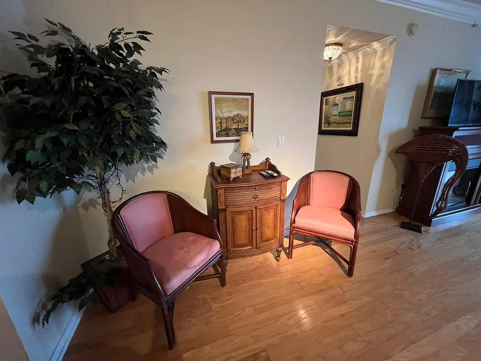 2 bed, 2.0 bath, 1334 sqft, $3,000 — Photo 4