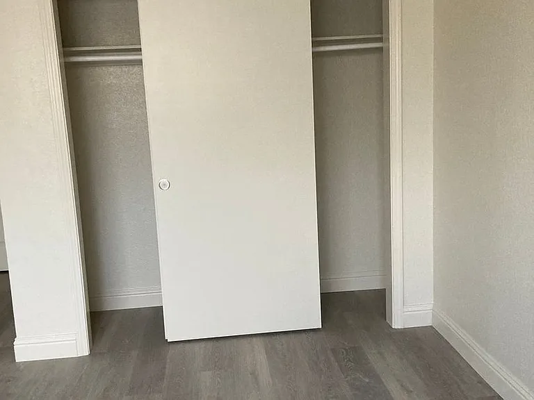 Yosemite Avenue Apartments — Photo 7