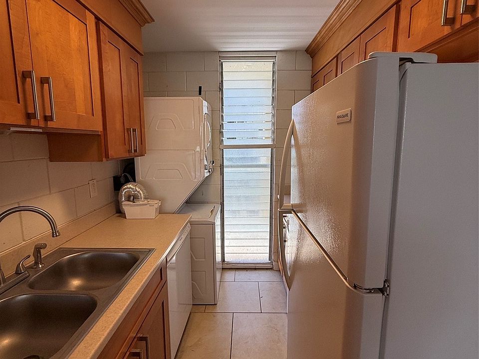 1st image of 1420 Victoria St APT 401