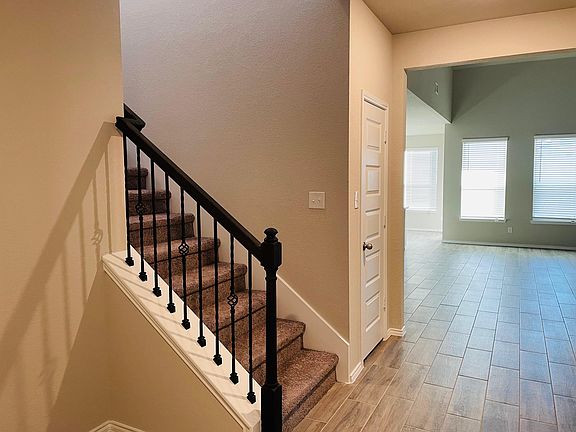 5th image of 10032 Adams Ln #10032