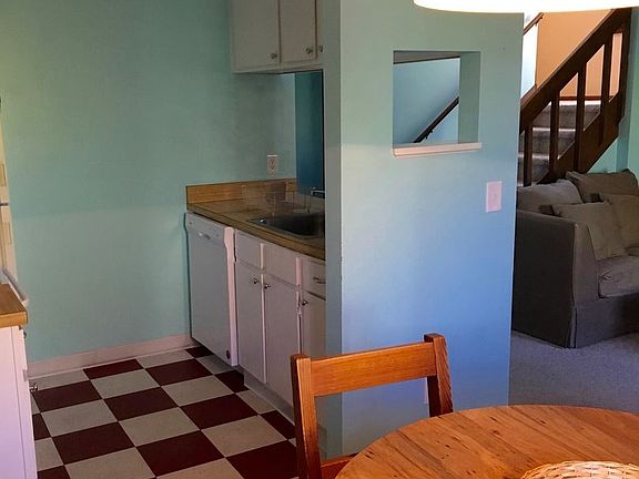 2nd image of 1119 Reservoir St APT C