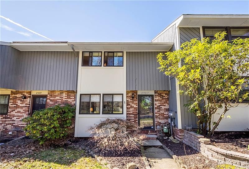 2507 Hunting Ridge Trl, Bridgeville, PA 15017 Zillow