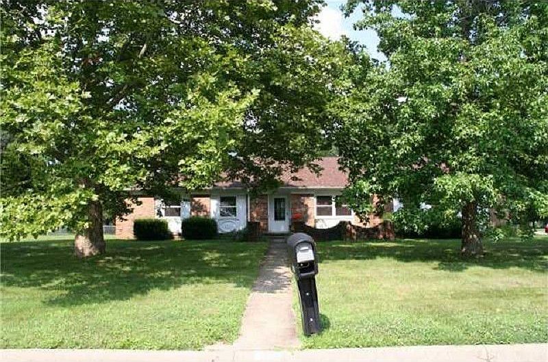 1st image of 360 Pickering Dr