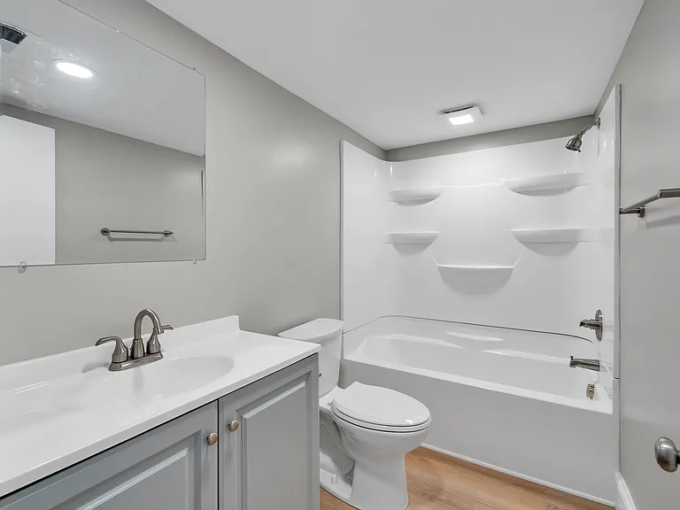Primary Full Bath