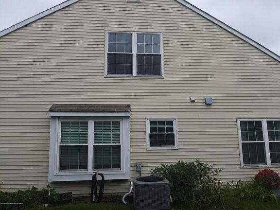 4th image of 3599 Vicari Ave
