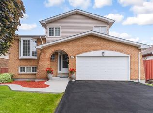 37 Blackthorn Ln, Brampton, ON L6V 3K7