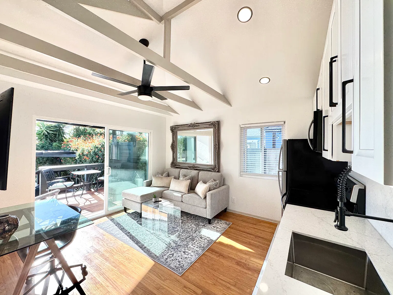 1 bed, $4,350 — Photo 2