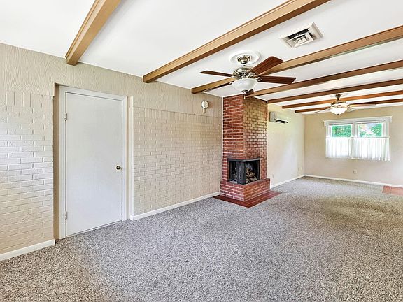 4th image of 1612 N Highland Dr