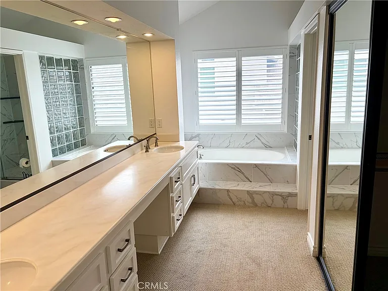 10 Wickland — Photo 22