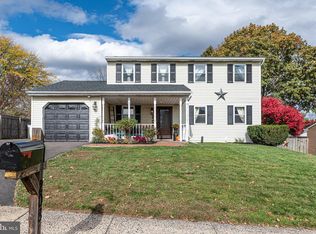 208 Parkridge Dr, Perkasie, PA 18944