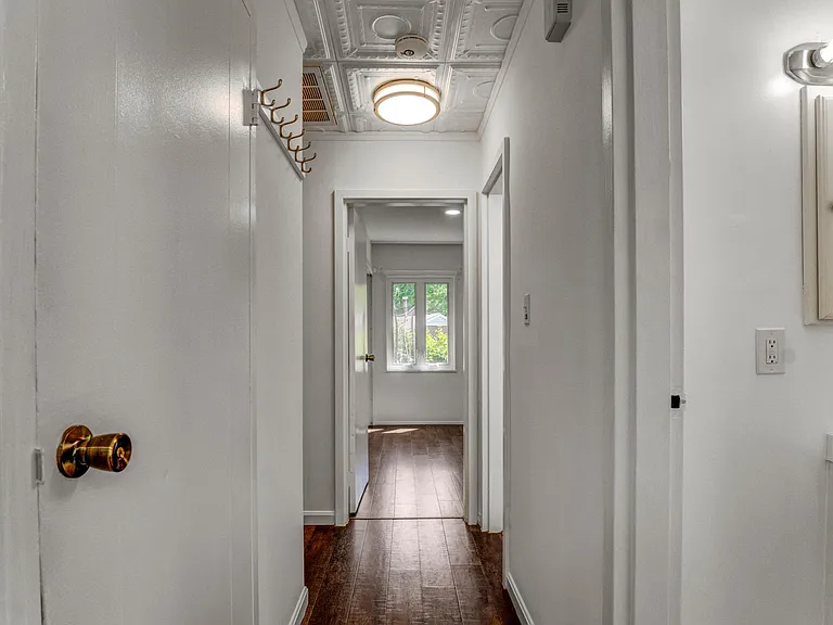 6323 Howe Pl — Photo 9