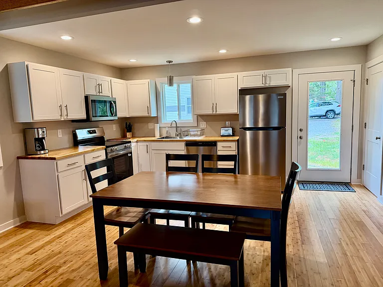 112 Lager Ln — Photo 8