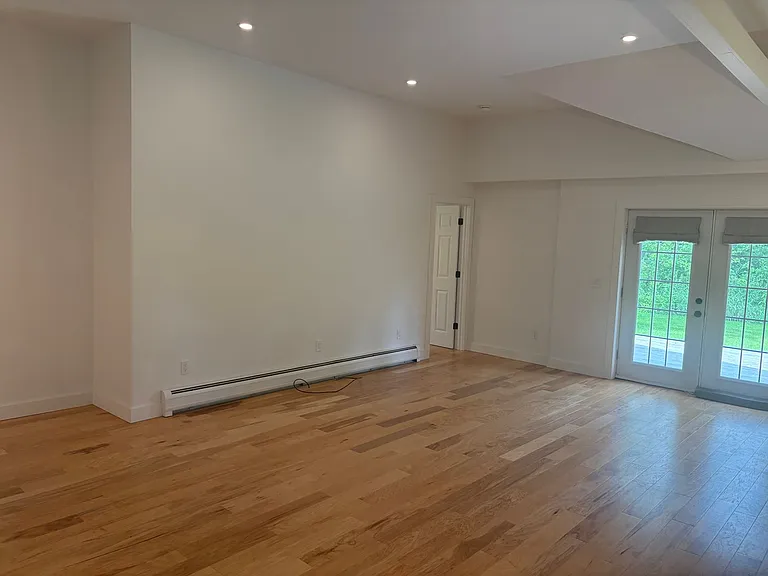 73 Candlewood Dr — Photo 5