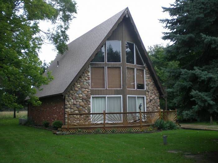 1st image of 5545 E Lakeview Dr