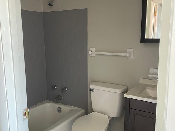 1810 August St #6, Granite City, IL 62040