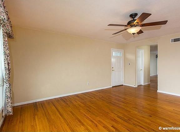 3rd image of 8269 Whelan Dr