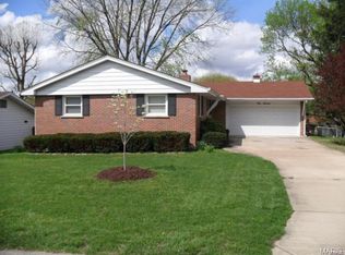 111 Canary Ln, Saint Charles, MO 63301