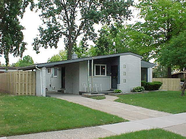 1st image of 23011 Webster Ave