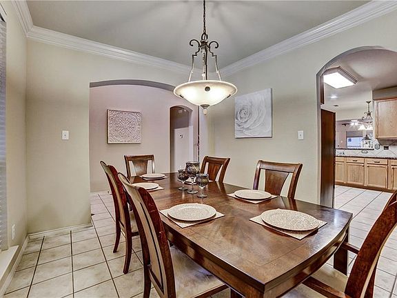 5th image of 2051 Ashbourne Dr
