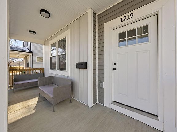 3rd image of 1219 Berkeley Rd