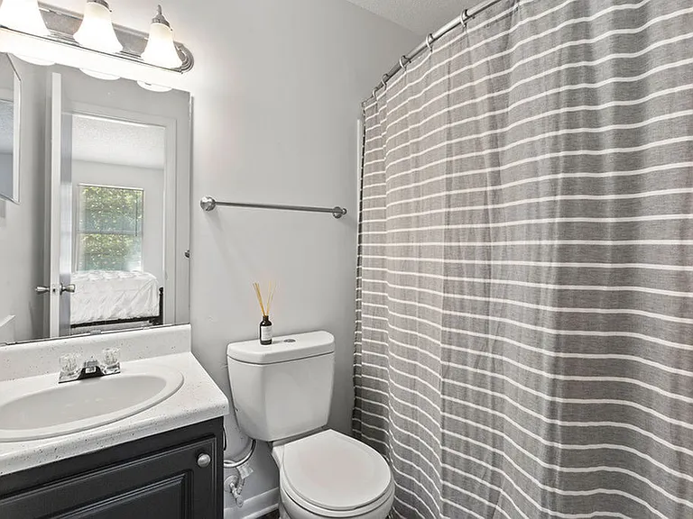On-Suite Bathroom-Sherwood Deluxe