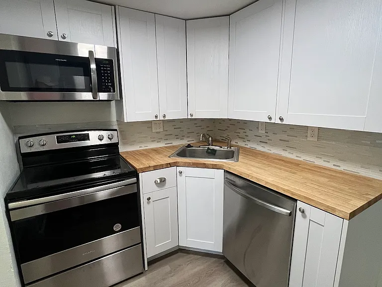 839 E Costilla St #B — Photo 5
